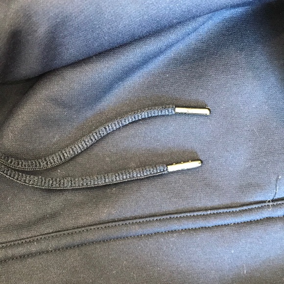 Under Armour Sweatshirt - Picture 4 of 5